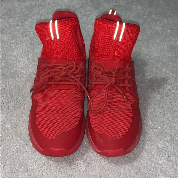 Shoes - Picture 2 of 3